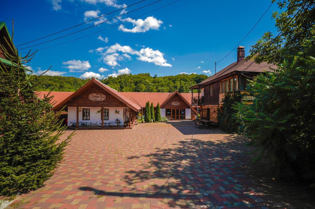 La Ferma Veche Bogdana Otel Dış mekan fotoğraf